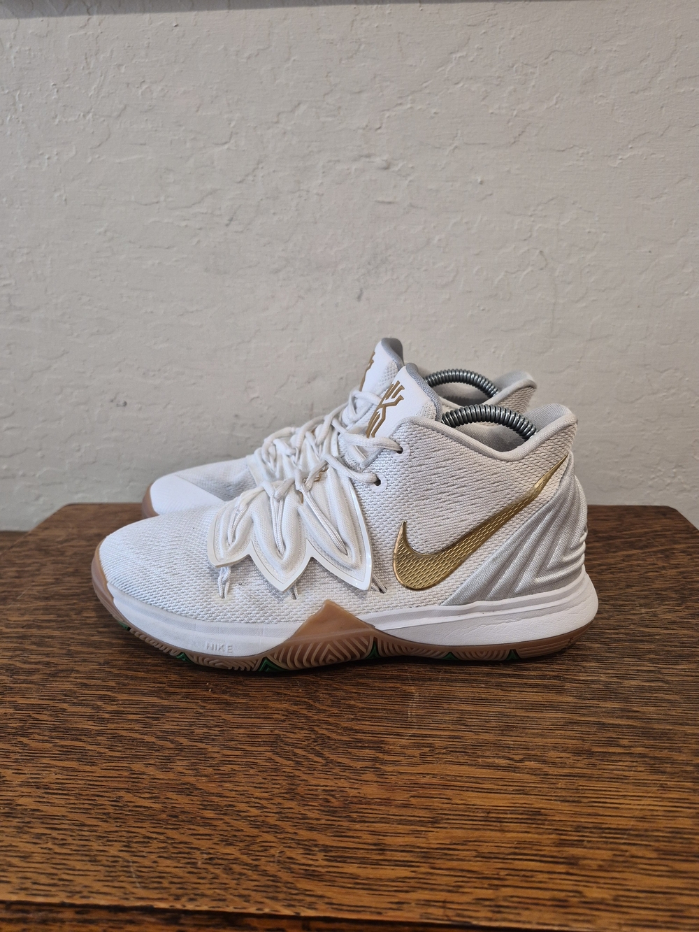 Nike Kyrie 5 GS 'Irish' Athletic Basketball Shoes Boy's Size US 6Y